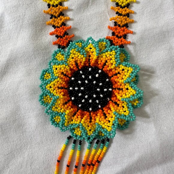 Mexican Handmade Seed bead Necklace Flower Unique Gift Display - Picture 1 of 4